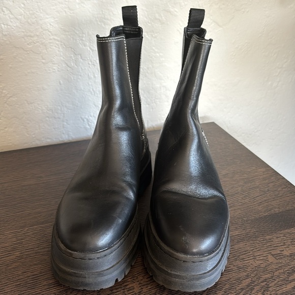 Marc Fisher Chunky lug sole Black Platform Pull On Moto Ankle Boots 8 - Picture 3 of 10